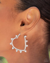 Load image into Gallery viewer, Paparazzi Accessories - Fiercely 5th Avenue - Complete Trend Blend