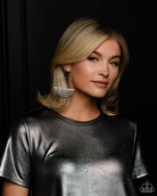 Load image into Gallery viewer, Paparazzi Accessories - Fierce Fringe - Black