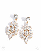 Load image into Gallery viewer, Paparazzi Accessories - Darling Direction - Gold