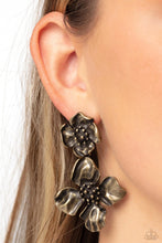 Load image into Gallery viewer, Paparazzi Accessories - Gilded Grace - Brass