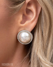 Load image into Gallery viewer, Paparazzi Accessories - Fiercely 5th Avenue - Complete Trend Blend