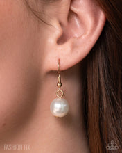 Load image into Gallery viewer, Paparazzi Accessories - Owning the Room - Gold
