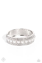 Load image into Gallery viewer, Paparazzi Accessories - About a PEARL - White