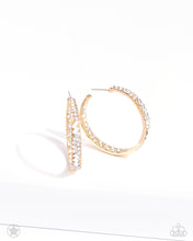 Load image into Gallery viewer, Paparazzi Accessories - GLITZY By Association - Gold