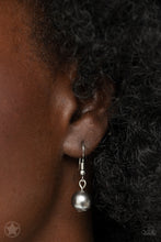 Load image into Gallery viewer, Paparazzi Accessories - Lady In Waiting - Multi