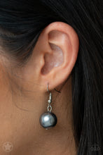 Load image into Gallery viewer, Paparazzi Accessories - All The Trimmings - Black