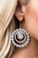 Load image into Gallery viewer, Paparazzi Accessories - Fiercely 5th Avenue - Complete Trend Blend
