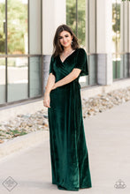 Load image into Gallery viewer, Paparazzi Accessories - Fiercely 5th Avenue - Complete Trend Blend