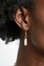 Load image into Gallery viewer, Paparazzi Accessories - BEACHFRONT and Center - Gold