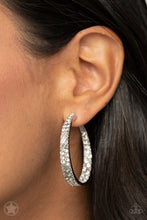 Load image into Gallery viewer, Paparazzi Accessories - GLITZY By Association - White