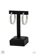 Load image into Gallery viewer, Paparazzi Accessories - GLITZY By Association - White