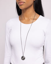 Load image into Gallery viewer, Paparazzi Accessories - Dauntless Diva - Black
