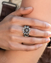 Load image into Gallery viewer, Paparazzi Accessories - Simply Santa Fe - Complete Trend Blend
