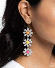 Load image into Gallery viewer, Paparazzi Accessories - Daisy Dame - Yellow
