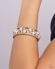 Load image into Gallery viewer, Paparazzi Accessories - Opera Singer - Gold
