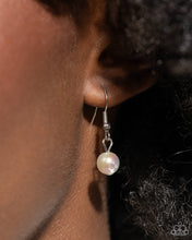 Load image into Gallery viewer, Paparazzi Accessories - Dual Daydream - Silver
