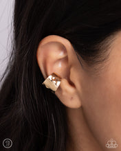 Load image into Gallery viewer, Paparazzi Accessories - Warped Wonder - Gold
