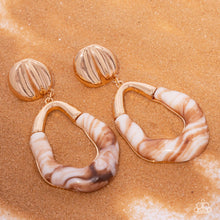 Load image into Gallery viewer, Paparazzi Accessories - High-Sheen Swirls - Gold
