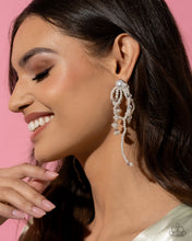 Load image into Gallery viewer, Paparazzi Accessories - Promising Pearls - White
