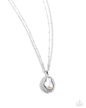 Load image into Gallery viewer, Paparazzi Accessories - Beachy Baroness - White
