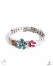 Load image into Gallery viewer, Paparazzi Accessories - Hamptons Headline - Multi
