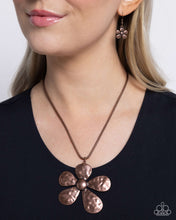 Load image into Gallery viewer, Paparazzi Accessories - Gratifying Garden - Copper
