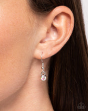Load image into Gallery viewer, Paparazzi Accessories - Featured Finesse - Pink
