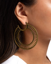 Load image into Gallery viewer, Paparazzi Accessories - Set the Scene - Brass
