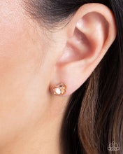 Load image into Gallery viewer, Paparazzi Accessories - Sweetheart Stunner - Gold
