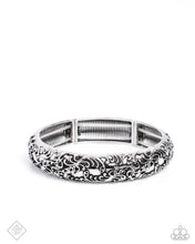 Load image into Gallery viewer, Paparazzi Accessories - Enchanting Entrant - Silver
