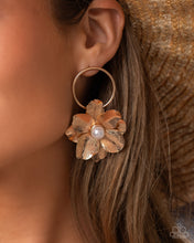 Load image into Gallery viewer, Paparazzi Accessories - Backyard Bling - Gold
