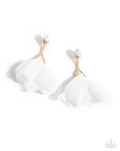 Load image into Gallery viewer, Paparazzi Accessories - Corps de Ballet - Gold
