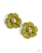 Load image into Gallery viewer, Paparazzi Accessories - Organic Growth - Green
