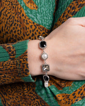 Load image into Gallery viewer, Paparazzi Accessories - Complete Look
