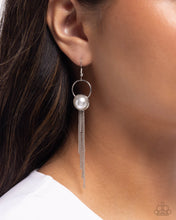 Load image into Gallery viewer, Paparazzi Accessories - Pearl Promotion - White
