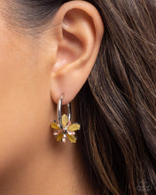 Load image into Gallery viewer, Paparazzi Accessories - Floral Freedom - Multi
