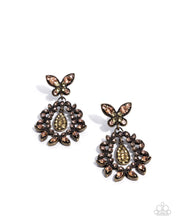 Load image into Gallery viewer, Paparazzi Accessories - Complete Look - Whimsical Indulgence - Brass

