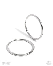 Load image into Gallery viewer, Paparazzi Accessories - Surmounting Sheen - Silver
