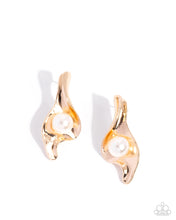 Load image into Gallery viewer, Paparazzi Accessories - Adorably Audacious - Gold
