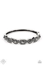 Load image into Gallery viewer, Paparazzi Accessories - Eye-Opening Opulence - Silver

