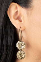 Load image into Gallery viewer, Paparazzi Accessories - Sending Shock Waves - Brass
