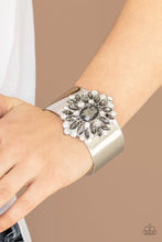 Load image into Gallery viewer, Paparazzi Accessories - The Fashionmonger - Silver
