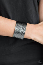Load image into Gallery viewer, Paparazzi Accessories - Simmering Shimmer - Black
