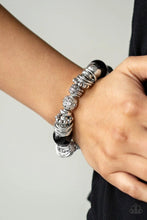 Load image into Gallery viewer, Paparazzi Accessories - Uptown Tease - Black

