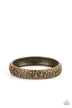 Load image into Gallery viewer, Paparazzi Accessories - Victorian Meadow - Brass
