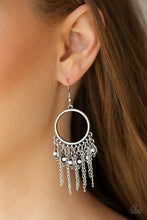 Load image into Gallery viewer, Paparazzi Accessories - Very Vagabond - White
