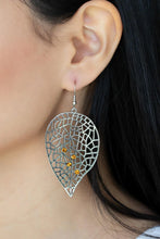 Load image into Gallery viewer, Paparazzi Accessories - Seasonal Showcase - Yellow
