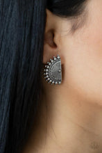 Load image into Gallery viewer, Paparazzi Accessories - Fiercely Fanned Out - Silver
