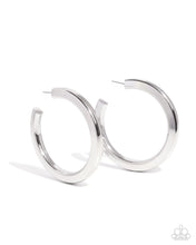 Load image into Gallery viewer, Paparazzi Accessories - Sleek Spotlight - Silver
