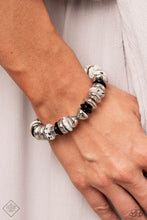 Load image into Gallery viewer, Paparazzi Accessories - Harmoniously High-End - Black
